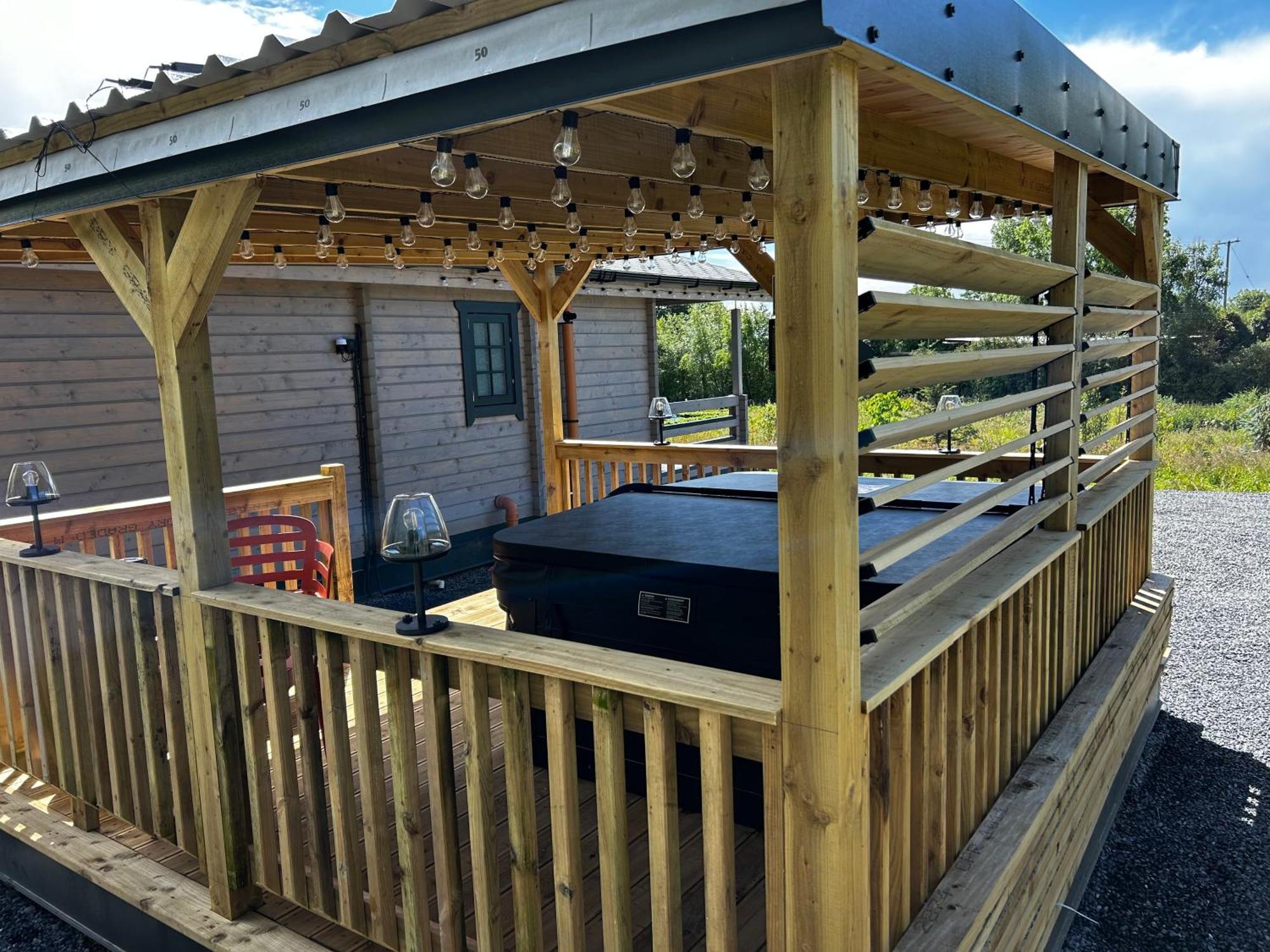 Little Rock Retreat Log Cabin With Hot Tub Castletown Gheoghegan Zewnętrze zdjęcie