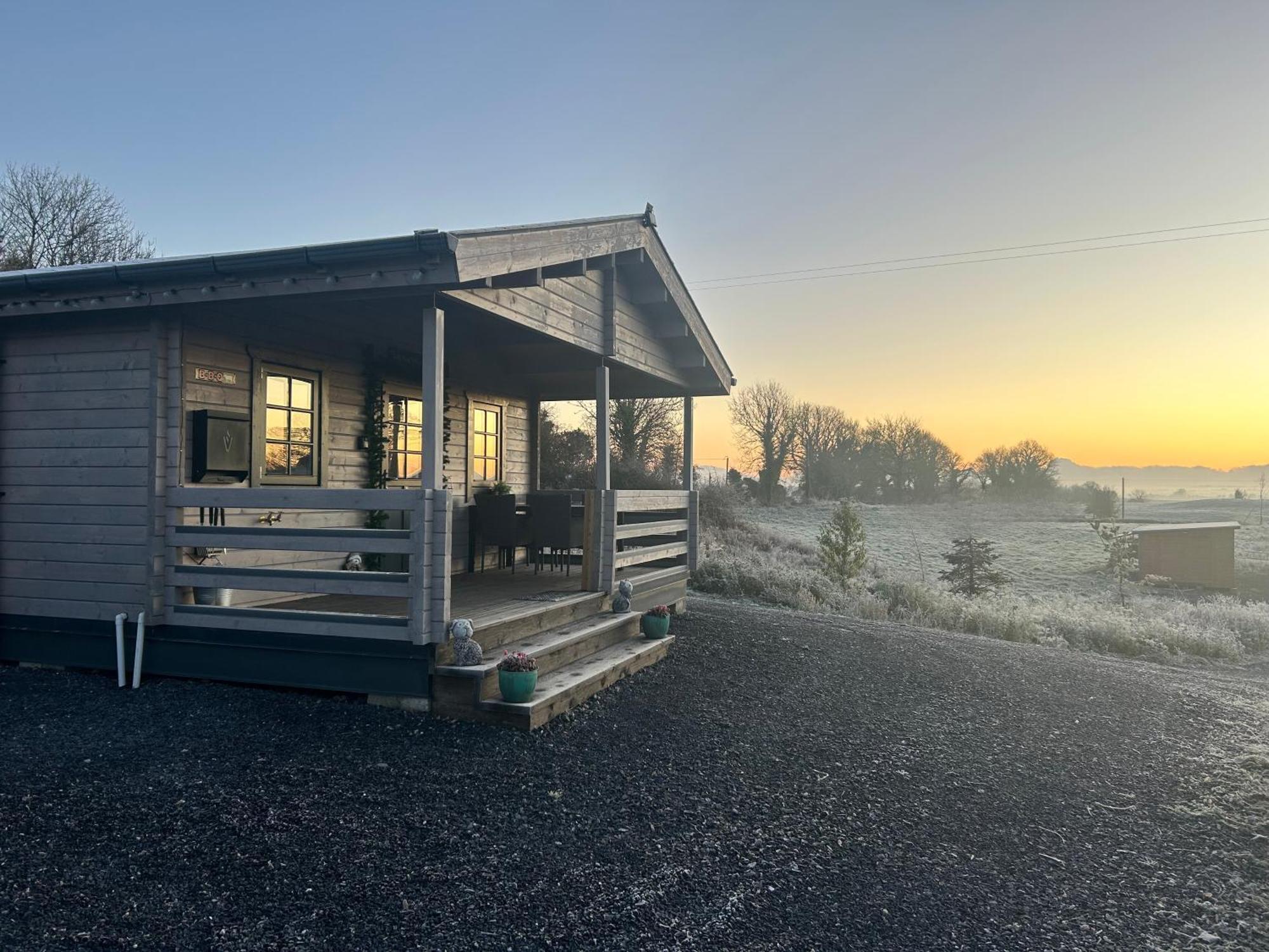 Little Rock Retreat Log Cabin With Hot Tub Castletown Gheoghegan Zewnętrze zdjęcie